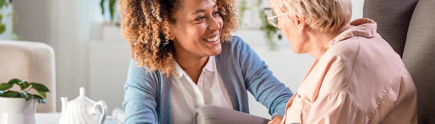 Dépendance : mieux aider les aidants à prendre soin de leurs proches